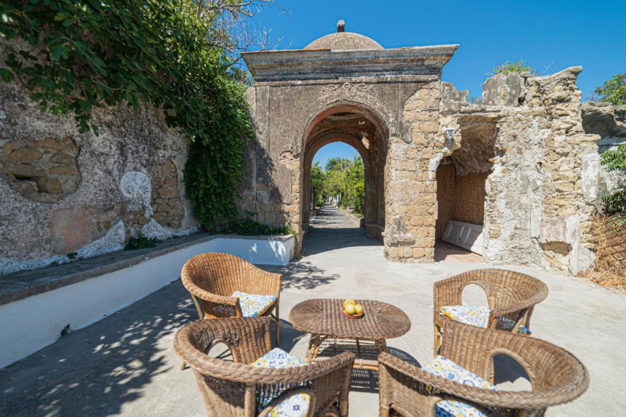 La Poetica In Villa Eldorado Procida Kültér fotó